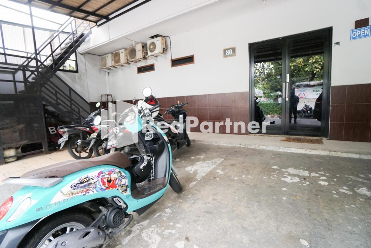 Hotel Bright Near Itc Mangga Dua Mitra Reddoorz 2*