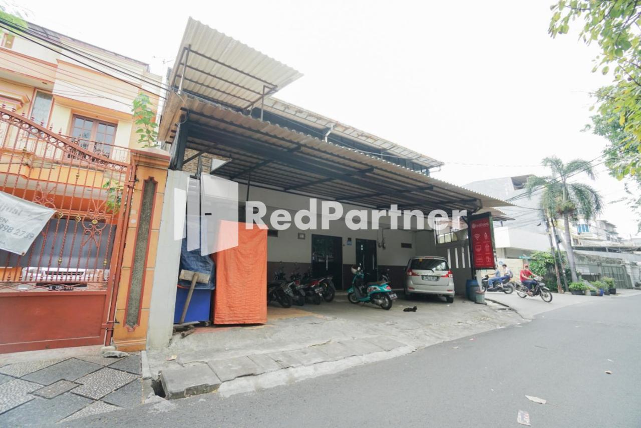 Bright Near Itc Mangga Dua Mitra Reddoorz Hotel Jakarta
